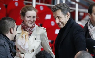 Nathalie Kosciusko-Morizet, qui s'était abstenue sur le projet de loi à l'Assemblée, a exprimé dimanche sur BFM-TV le même scepticisme: "on doit la vérité aux électeurs. Quand j'entends les uns ou les autres dire +on abrogera la loi+, comme si on pouvait démarier ou désadopter, je dis ce n'est pas vrai!".