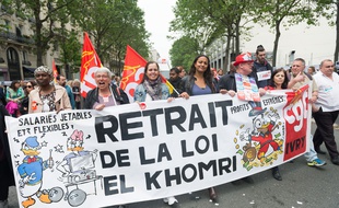 Des manifestants protestent contre le projet de loi Travail à Paris le 26 mai 2016.