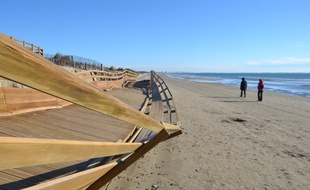 Des rampes d’accès à la plage du Lido ont été détruites.