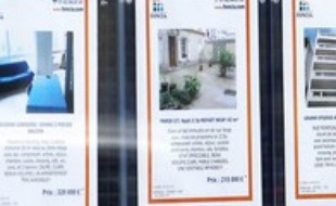 Le malfaiteur présumé se faisait passer pour le propriétaire d'un appartement à louer. Photo d'illustration.