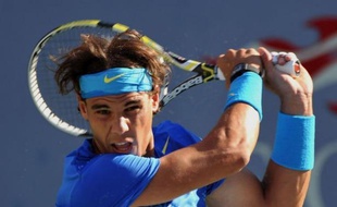 L'Espagnol Rafael Nadal, qui avait déclaré forfait le 30 mars avant sa demi-finale à Miami pour une blessure au genou gauche, a annoncé jeudi avoir repris l'entraînement la veille.