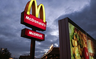 Du plastique dans une glace achetée au Mc Donald's (illustration).