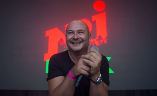 Cauet à Chasseneuil-du-Poitou lors d'un événement à l'occasion des 30 ans du Futuroscope, le 24 juin 2017.