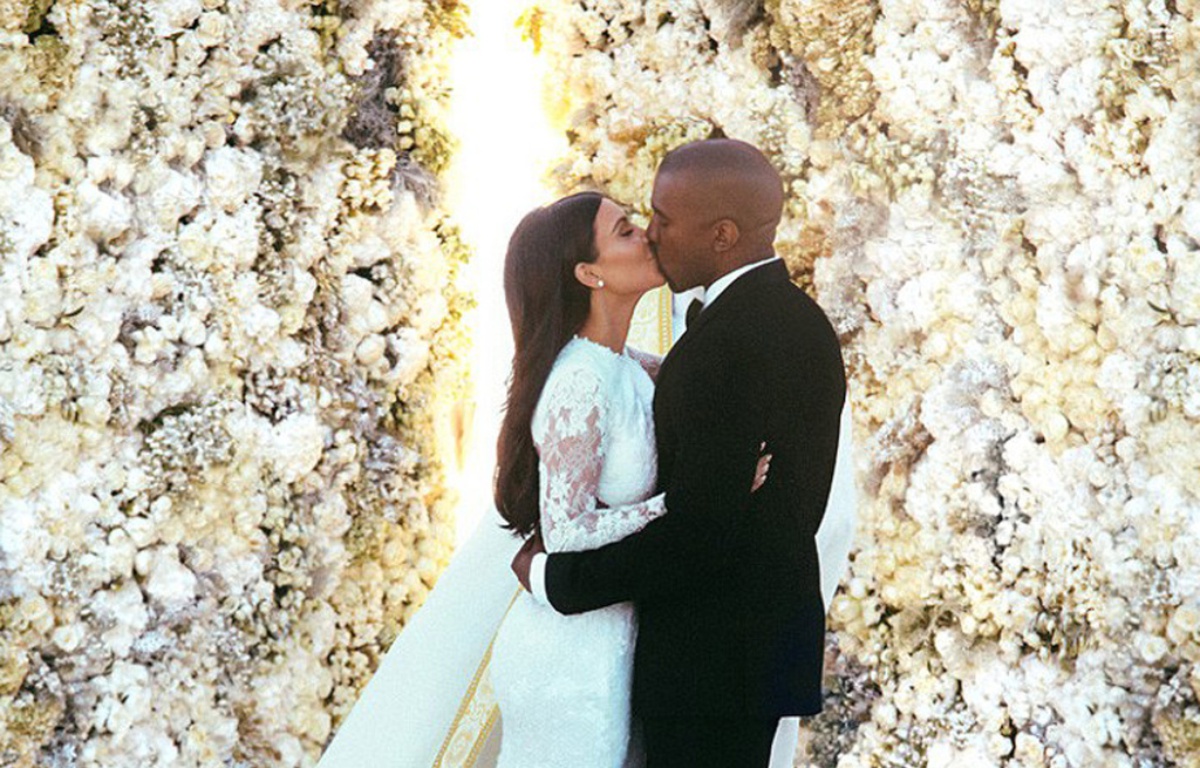 Mariage De Kanye West Et Kim Kardashian Kim Kardashian et Kanye West fêtent leurs six ans de mariage... Johnny Depp  met 14 ans pour finir une bouteille...