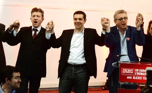 Jean-Luc Mélenchon (PG), le leader du parti de gauche radicale grec Alexis Tsipras et Pierre Laurent (PCF) lancent la campagne du Front de gauche pour les européennes, à Saint-Denis, le 11 avril 2014.