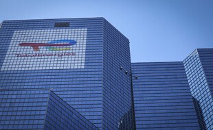 La tour Total, à La Défense, près de Paris.
