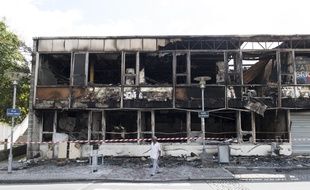 Des locaux associatifs réduits en cendres sur place centrale des Dervallières.