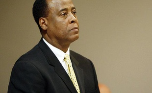 Conrad Murray, le médecin qui a administré une dose mortelle de Propofol à Michael Jackson, lors d'une audience pour le versement d'une pension alimentaire familiale dans un tribunal de Las Vegas, le 16 novembre 2009.