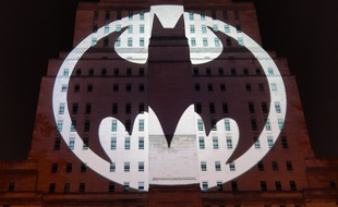 Le signal de Batman projeté à Londres le 21 septembre 2019 pour les 80 ans du super héros.