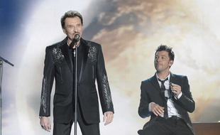 Johnny Hallyday et Christophe Maé en duo aux Victoires de la Musique en 2009.