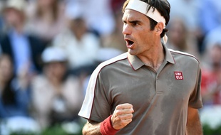 Roger Federer lors de son succès sur Stanislas Wawrinka en quart de finale de Roland-Garros, le 4 juin 2019.