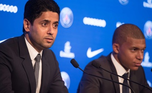 Nasser Al-Khelaïfi lors de la présentation de Kylian Mbappé au Parc des Princes, le 6 septembre 2017.