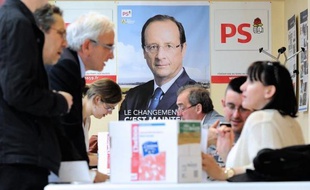 Les socialistes ont donné le top départ à la campagne des élections européennes de 2014 en adoptant dimanche leur position commune, qui réclame une "réorientation de l'Europe" en faveur de la croissance, en passant par une "confrontation avec les droites européennes".
