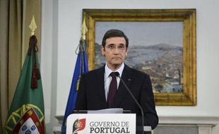 Le Portugal entend maintenir le cap de l'austérité fixé par ses créanciers internationaux en dépit des critiques provoquées par l'annonce de nouvelles coupes budgétaires, qui doivent compenser les mesures du budget 2013 que la Cour constitutionnelle vient de rejeter.