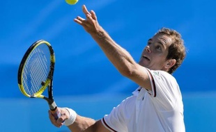 Richard Gasquet, tête de série numéro 1, a été éliminé mardi en trois sets 1-6, 7-6 (7/5), 7-6 (7/3) par l'Australien Marinko Matosevic au 2e tour du tournoi sur gazon d'Eastbourne, à six jours du début de Wimbledon.