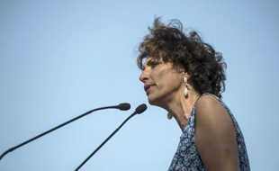 La ministre des Affaires sociales Marisol Touraine a estimé mardi que le versement de l'allocation de rentrée scolaire (ARS), qui a été revalorisée de 25%, allait permettre aux familles "d'aborder la rentrée de façon plus sereine".