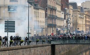C'est sur ce pont qu'un étudiant avait été blessé par un tir de LBD lors d'une manifestation contre la loi Travail à Rennes le 28 avril 2016. Il a perdu son œil.