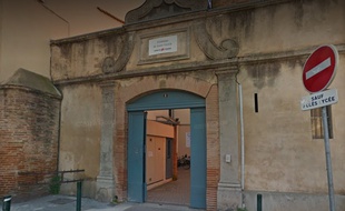 Depuis mercredi matin, le gymnase Saint-Sernin est occupé par des familles soutenu par le DAL.