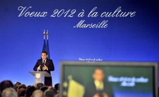 Le bâtiment historique de l'Hôtel de la Marine à Paris restera dans le giron de l'Etat et accueillera, sous la responsabilité du Louvre, des expositions, ainsi que l'a recommandé l'ancien président Valéry Giscard d'Estaing, a annoncé mardi Nicolas Sarkozy.