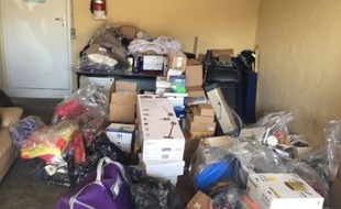 Une montagne de colis postaux volés a été découvert au domicile d'une employée chargée de l'entretien à la Poste.