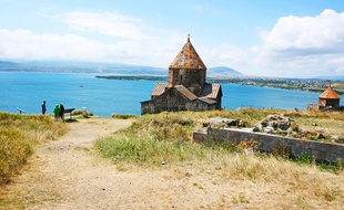 Le lac Sevan est une véritable mer intérieure de 1 400 km².
