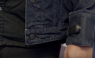 La marque Levi's s'est associée à Google pour développer une veste connectée.