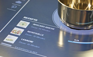 Intelligente et connectée, la cuisine de demain sera plus que jamais la pièce centrale de la maison.