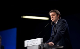 François Baroin, chef de file LR, lors d'un grand meeting pour les législatives organisé le 20 mai 2017 à Paris.