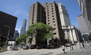 La prison de New York, où était détenu Jeffrey Epstein lorsqu'il s'est suicidé le 10 août 2019.