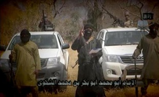 Capture d'écran d'une vidéo diffusée par Boko Haram le 9 février 2015 de son chef Abubakar Shekau (c)faisant une déclaration