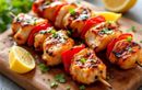 Faciles et ultra savoureuses, ces brochettes de poulet marinées au barbecue fondent en bouche !