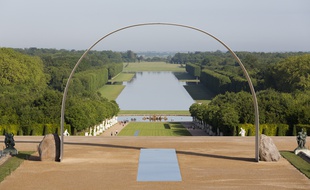 L'arche de Versailles, de Lee Ufan.