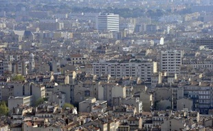 La révélation mardi d'une nouvelle affaire de crèche clandestine à Marseille a relancé le débat sur la pénurie de places d'accueil des tout-petits dans la ville, l'opposition PS appelant la mairie UMP à "réagir" là où celle-ci estime "ne pas avoir à rougir".