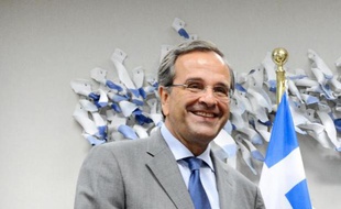La directrice générale du FMI, Christine Lagarde, a appelé mardi le Premier ministre grec Antonis Samaras à avancer sur les "réformes" économiques tout en le félicitant pour les "progrès" accomplis, à l'issue d'une entrevue à Washington.