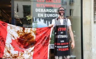 Action de la marque lush contre les techniques des compagnies pétrolières