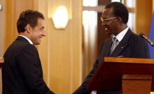 Le président tchadien Deby peut "compter sur ma reconnaissance et mon amitié", a déclaré Nicolas Sarkozy, accompagné de sa secrétaire d'Etat aux Affaires étrangères Rama Yade, avant d'embarquer à bord d'un A-319 militaire de la République française.
