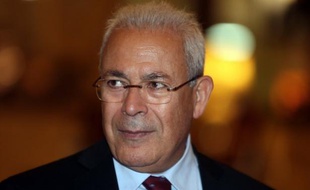 Le Conseil national syrien (CNS) était indécis vendredi soir sur un plan visant à unifier l'opposition syrienne, soutenu par des pays arabes et occidentaux et accepté par le reste des groupes combattant le régime de Bachar al-Assad.