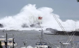 Saint-Gilles balayé par le cyclone Bejisa le 2 janvier 2014 à la Réunion