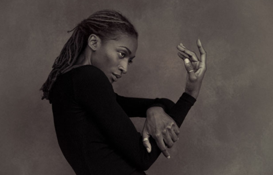 Regarde Comme Il Fait Beau Chanteuse Ala.ni: La chanteuse des quatre saisons fait la pluie et le beau temps