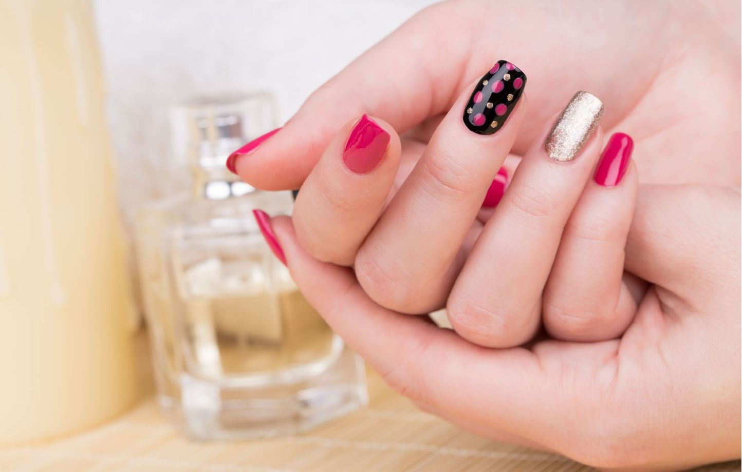 Comment enlever son vernis semi-permanent soi-même à la maison ?