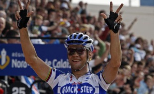 Le cycliste belge Tom Boonen, à l'arrivée de Paris Roubaix, le 12 avril 2009.