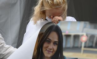 Le 4 octobre, lors de la marche blanche organisée à Villefontaine en hommage à Victorine.