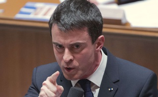Manuel Valls s'adresse aux députés le 17 Février 2015