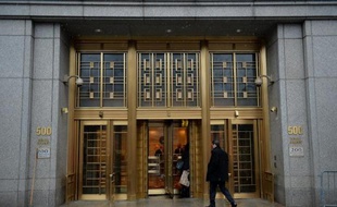Le marchand de vins indonésien Rudy Kurniawan, un temps adulé comme l'un des plus grands experts au monde, a été reconnu coupable mercredi à New York de contrefaçon de grands crus français, une activité qui lui avait rapporté des millions de dollars.