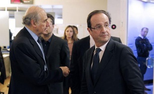 François Hollande, candidat PS à l'Elysée, a affirmé mercredi sur France 2 que l'objectif de Nicolas Sarkozy de divisier par deux l'immigration était un "faux objectif" et qu'il ne "serait jamais atteint"