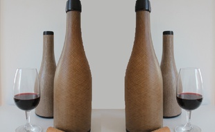 Les bouteilles en fibres de lin développées par la start-up toulousaine Green Gen Technologies.