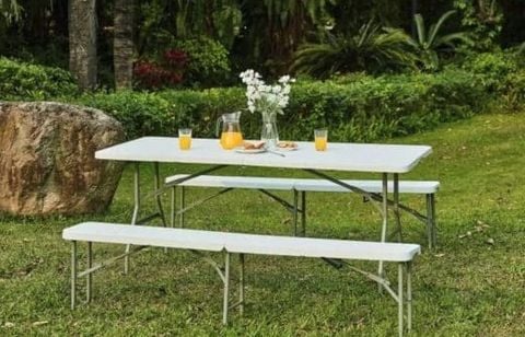 Fini les repas à l’étroit : cette grande table pliante pour 8 est à 39 € chez Cdiscount pour des réceptions sans se ruiner cet automne