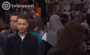 Salah Abdeslam filmé en 2014 par la télévision belge TV Brussel.