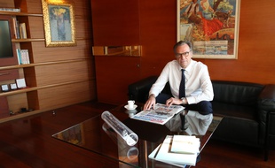 Renaud Muselier dans son bureau de président du conseil régional