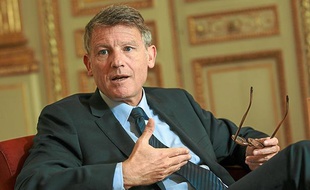 Vincent Peillon, ministre de l'Education nationale, photographié le 31 août 2012 au ministère de l'Education nationale.